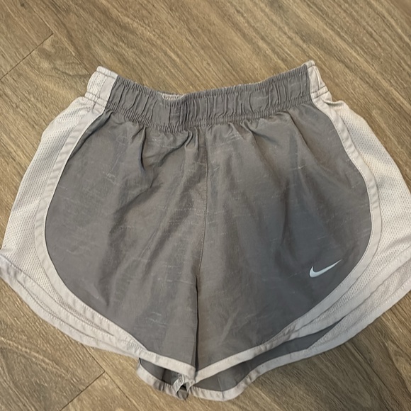 Nike - Picture 1 of 1